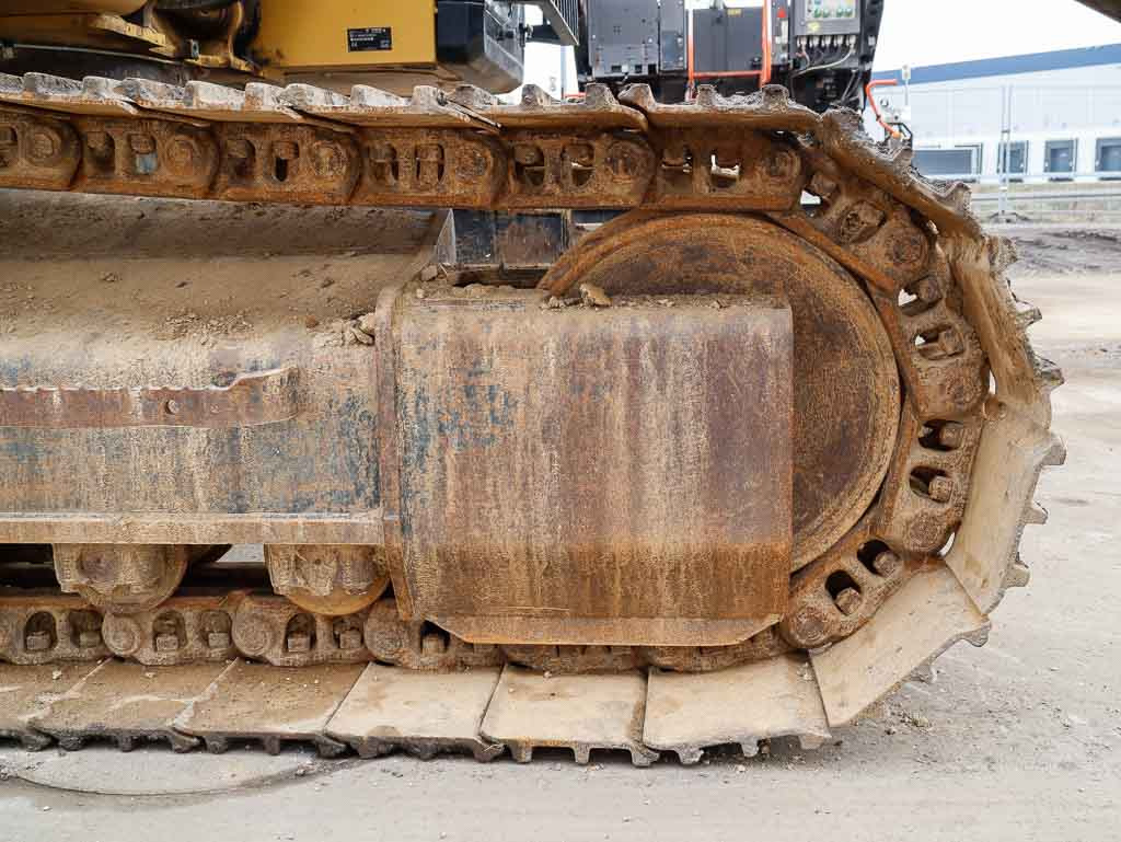 حفار زحاف CATERPILLAR 320F: صورة 14