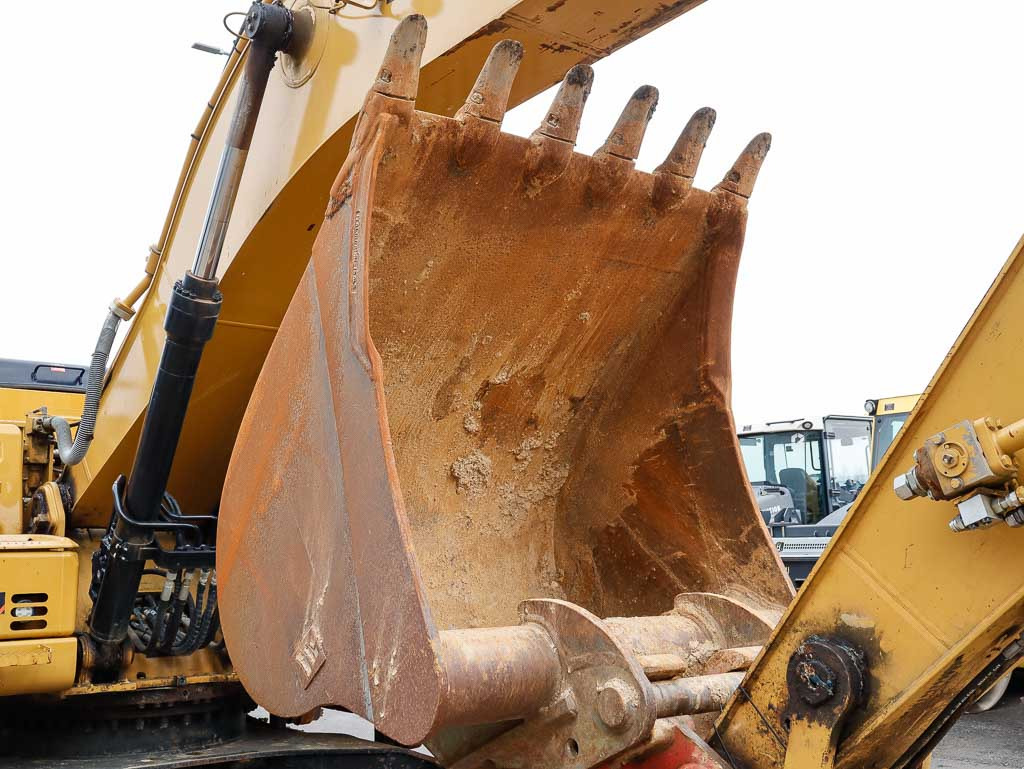 حفار زحاف CATERPILLAR 320F: صورة 20