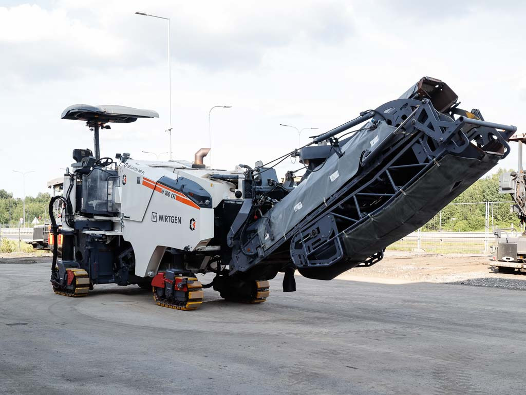 WIRTGEN W 100 CFi - قشاطة أسفلت: صورة 4 WIRTGEN W 100 CFi - قشاطة أسفلت: صورة 4