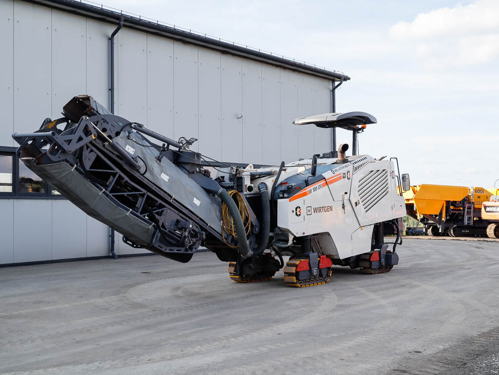 WIRTGEN W 100 CFi - قشاطة أسفلت: صورة 2 WIRTGEN W 100 CFi - قشاطة أسفلت: صورة 2