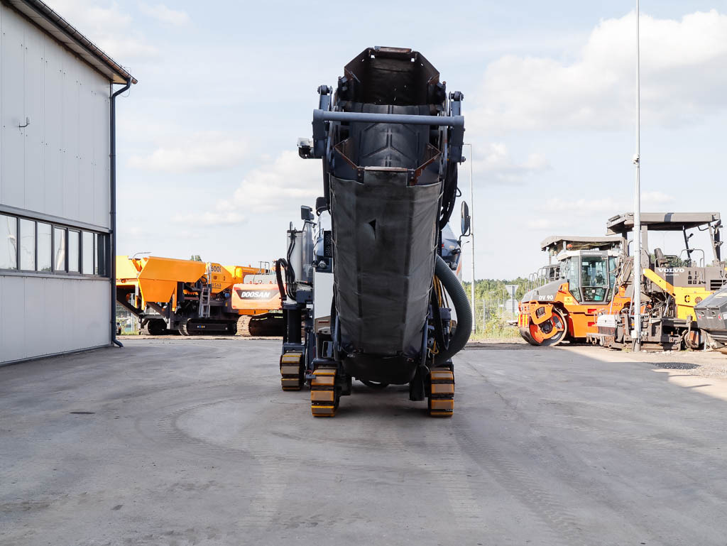 WIRTGEN W 100 CFi - قشاطة أسفلت: صورة 3 WIRTGEN W 100 CFi - قشاطة أسفلت: صورة 3