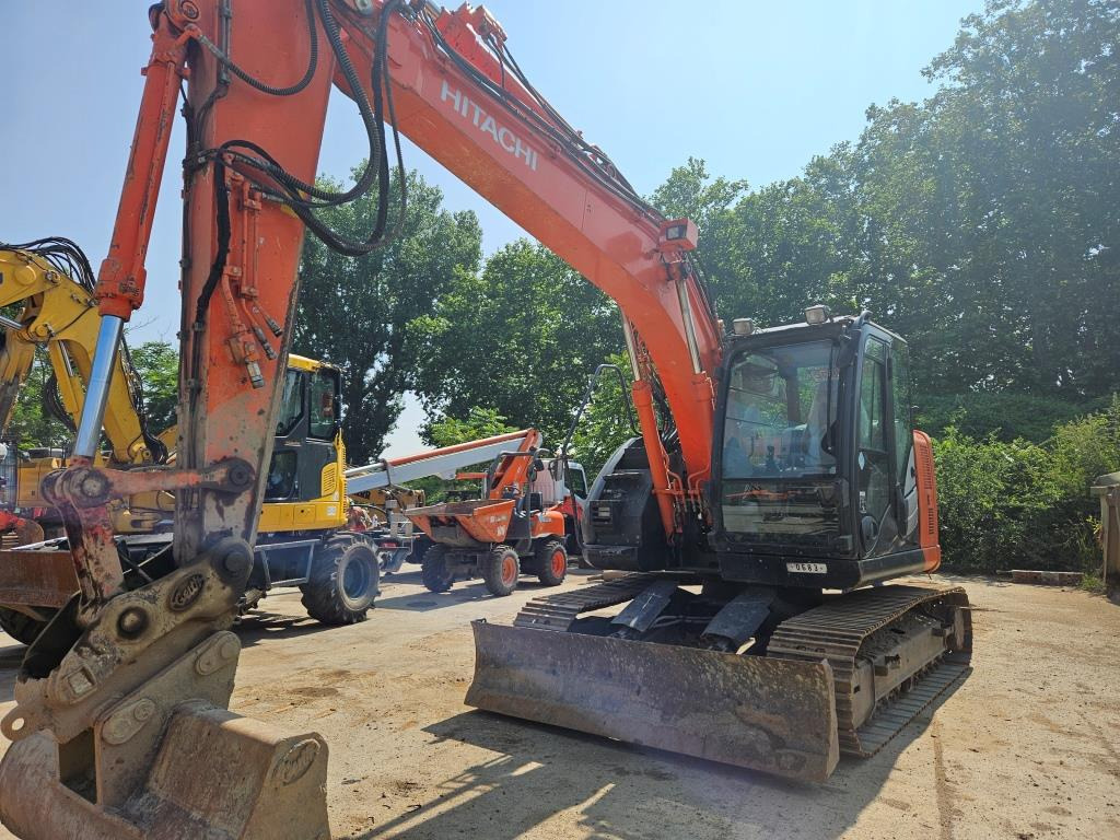 HITACHI ZX 135 US - حفار زحاف: صورة 3 HITACHI ZX 135 US - حفار زحاف: صورة 3
