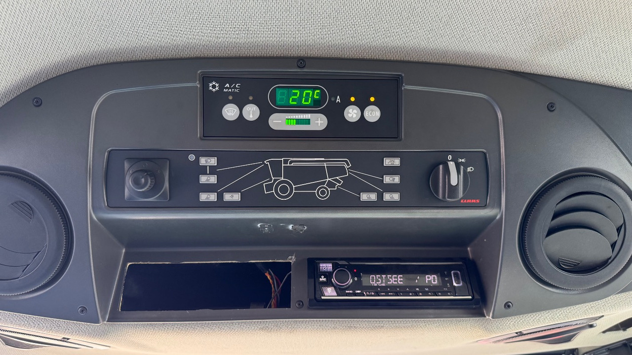 CLAAS Lexion 6900 TerraTrac 890 full Options - حصادة موحَّدة: صورة 3 CLAAS Lexion 6900 TerraTrac 890 full Options - حصادة موحَّدة: صورة 3