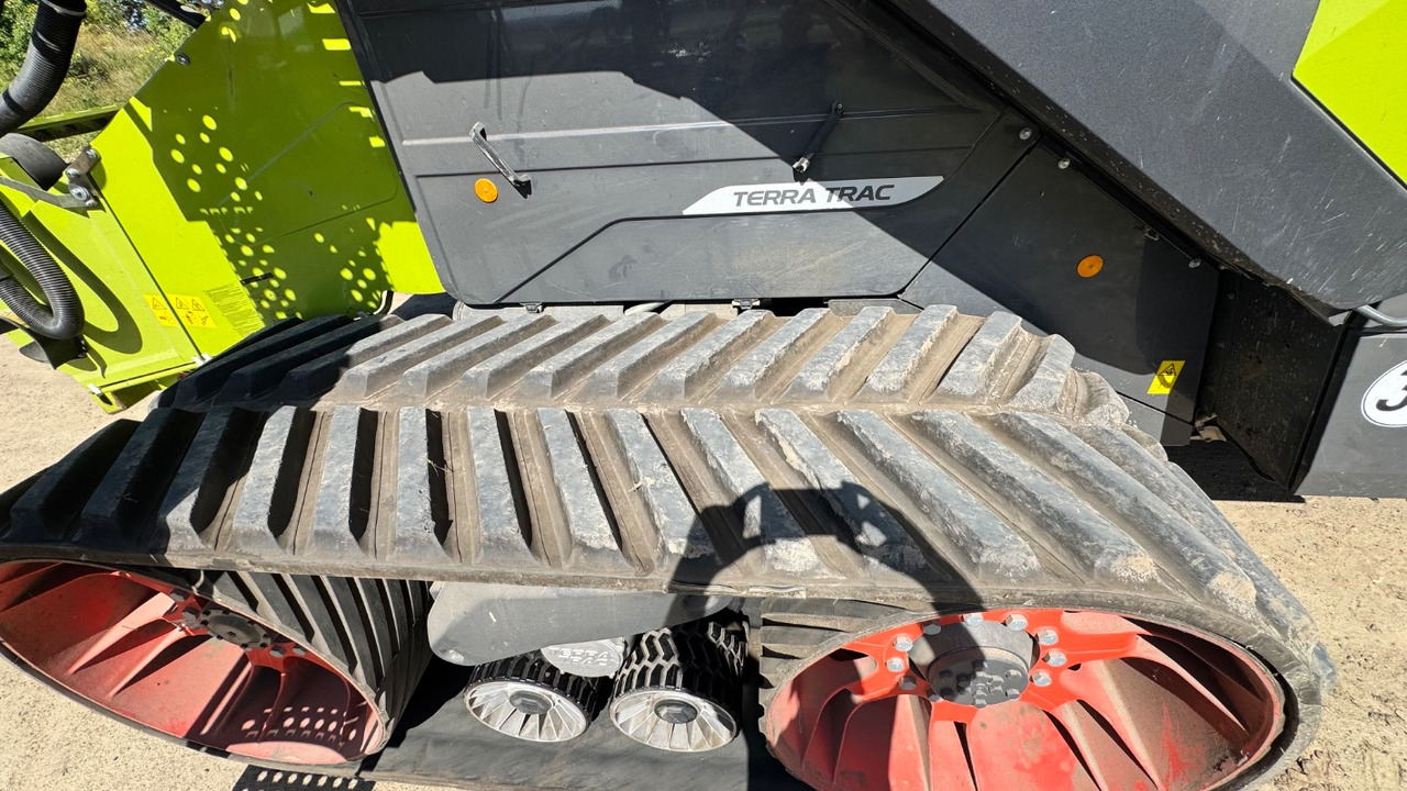 حصادة موحَّدة CLAAS Lexion 6900 TerraTrac 890 full Options: صورة 24 حصادة موحَّدة CLAAS Lexion 6900 TerraTrac 890 full Options: صورة 24