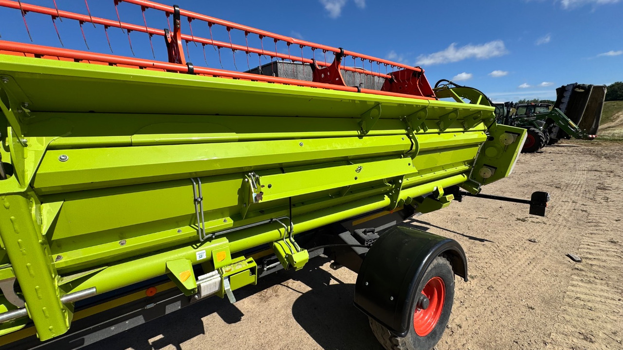 حصادة موحَّدة CLAAS Lexion 6900 TerraTrac 890 full Options: صورة 15 حصادة موحَّدة CLAAS Lexion 6900 TerraTrac 890 full Options: صورة 15