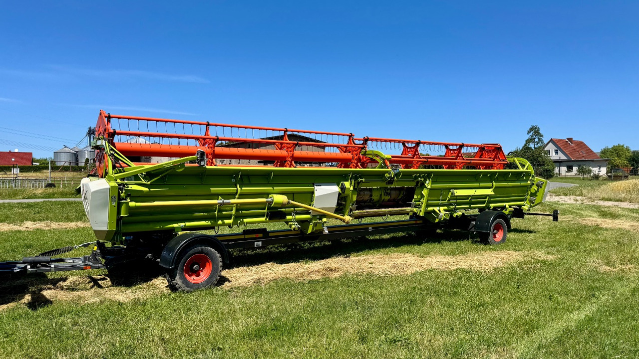CLAAS Lexion 6900 TerraTrac 890 full Options - حصادة موحَّدة: صورة 4 CLAAS Lexion 6900 TerraTrac 890 full Options - حصادة موحَّدة: صورة 4