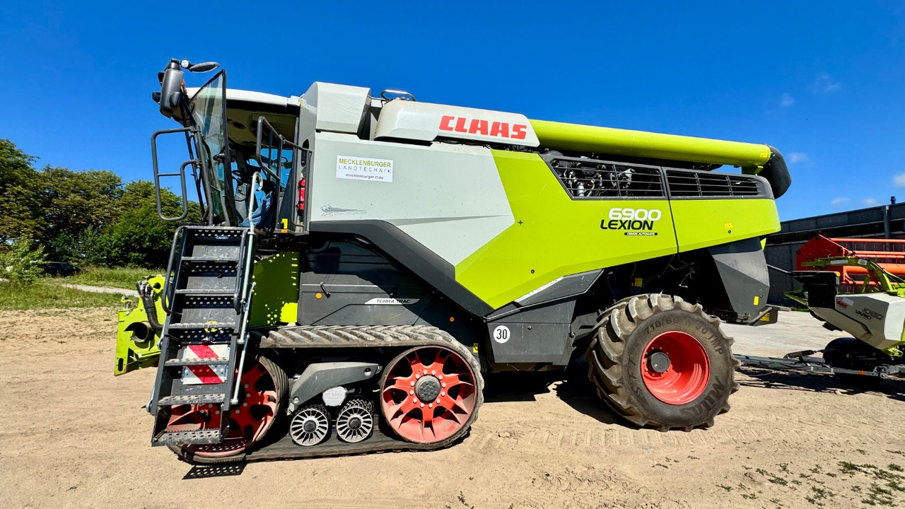 حصادة موحَّدة CLAAS Lexion 6900 TerraTrac 890 full Options: صورة 30 حصادة موحَّدة CLAAS Lexion 6900 TerraTrac 890 full Options: صورة 30