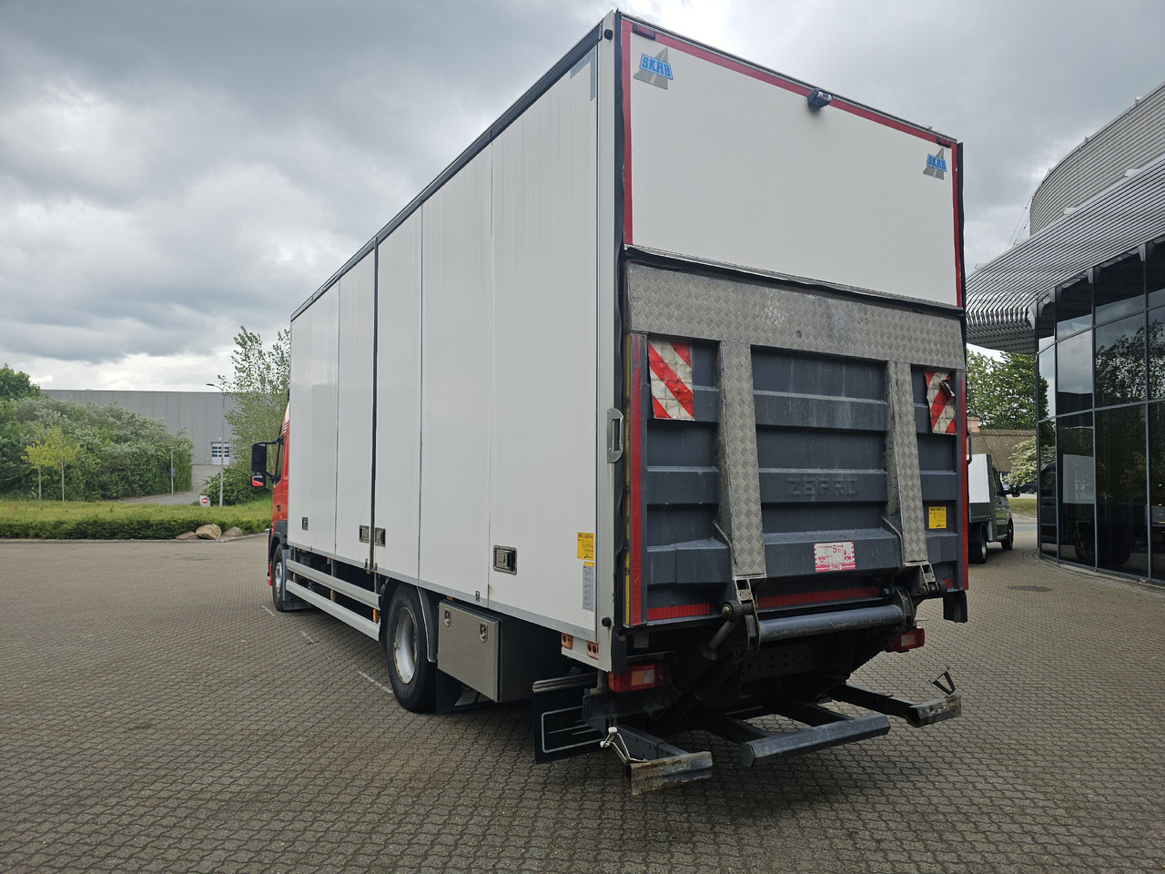 Volvo FM340 - شاحنة مقفلة: صورة 3 Volvo FM340 - شاحنة مقفلة: صورة 3