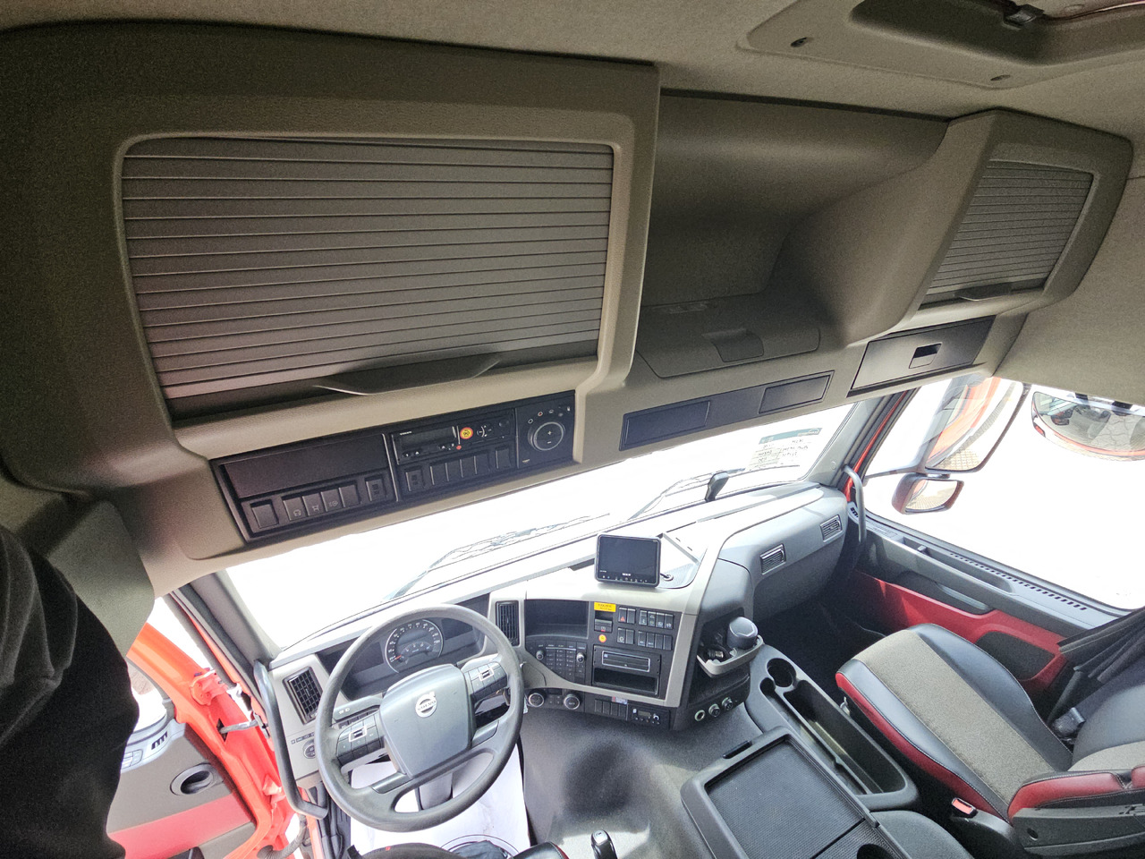 شاحنة مقفلة Volvo FM340: صورة 18