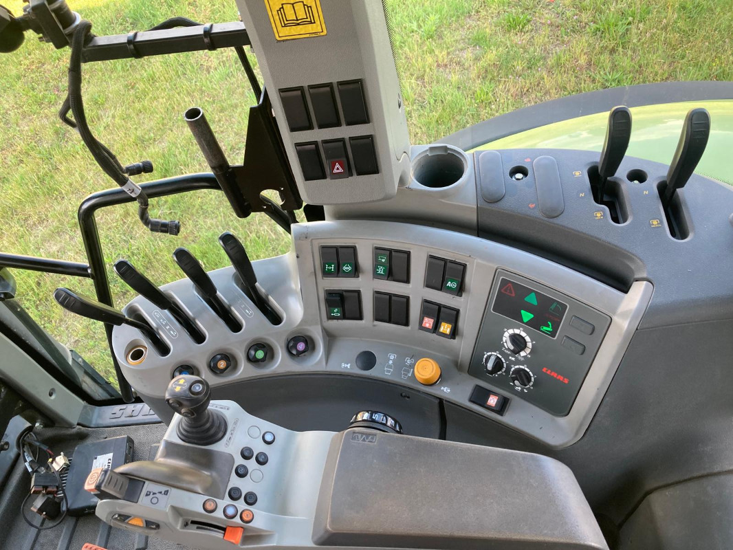 CLAAS AXION 840 - جرار: صورة 5 CLAAS AXION 840 - جرار: صورة 5