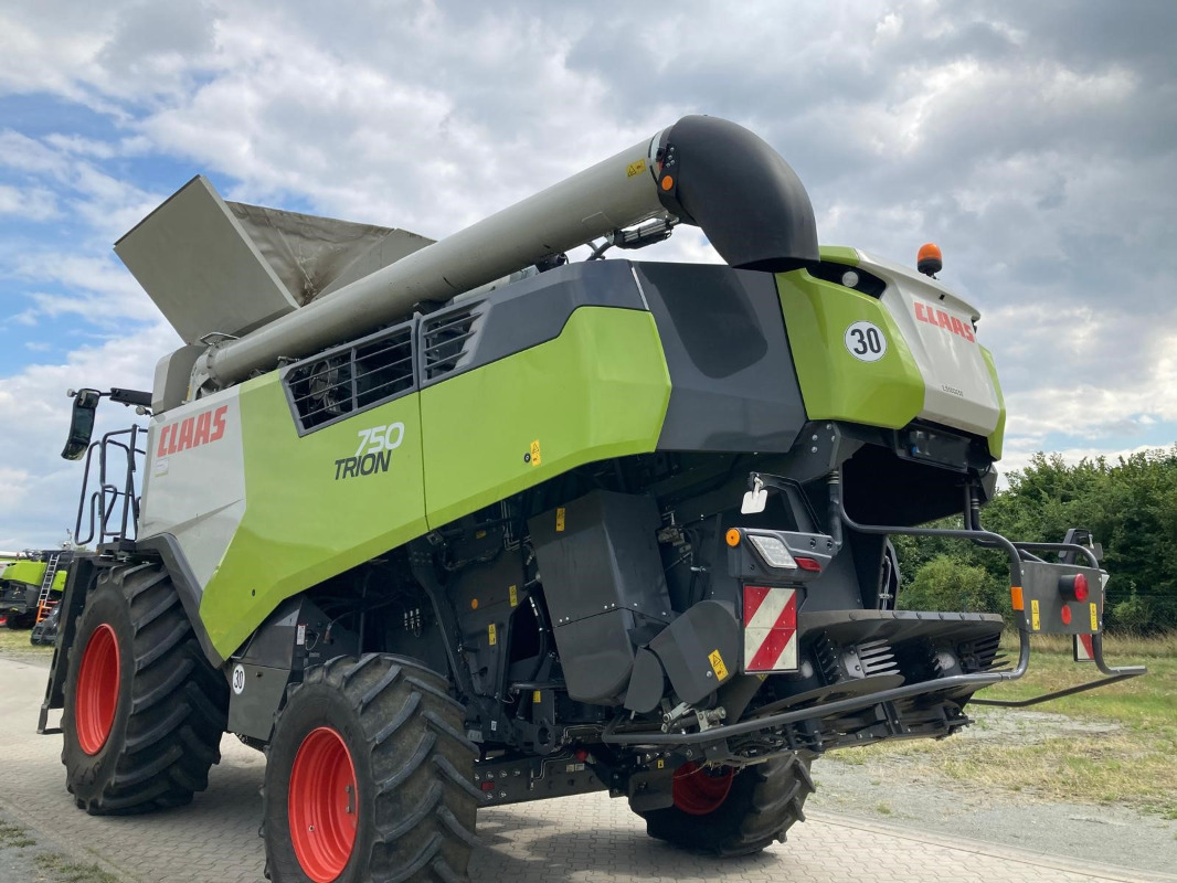 CLAAS Trion 750 - حصادة موحَّدة: صورة 5 CLAAS Trion 750 - حصادة موحَّدة: صورة 5