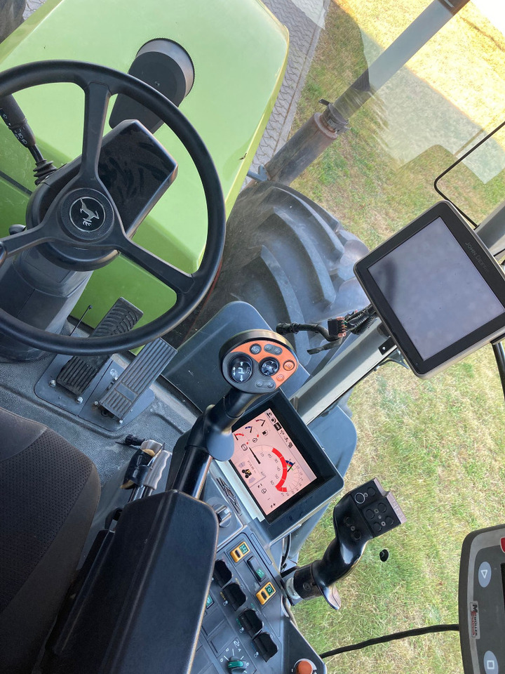 CLAAS Xerion 3800 TRAC VC - جرار: صورة 5 CLAAS Xerion 3800 TRAC VC - جرار: صورة 5