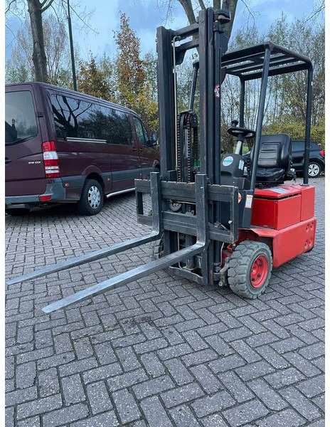 رافعة شوكية كهربائية Linde E12: صورة 1
