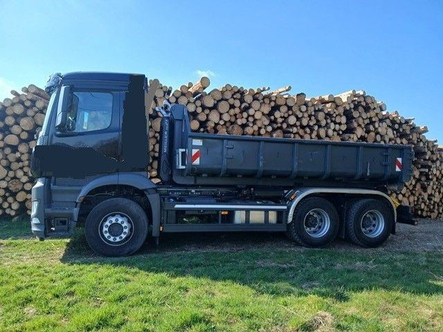 Mercedes-Benz Arocs 5 2648 Meiller Hakenlift 21-60 neuwertig - شاحنة ذات خطاف: صورة 4 Mercedes-Benz Arocs 5 2648 Meiller Hakenlift 21-60 neuwertig - شاحنة ذات خطاف: صورة 4