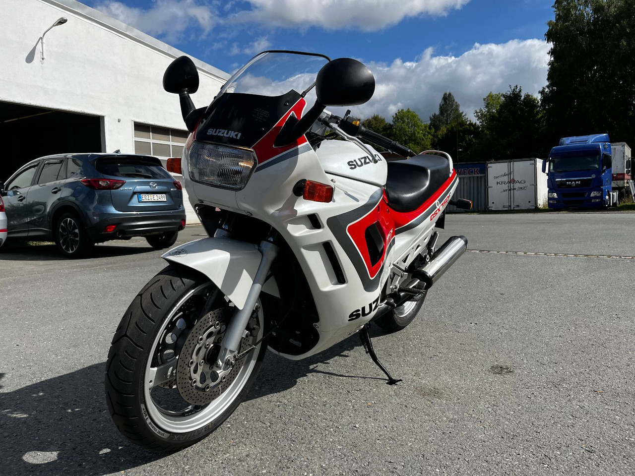 Suzuki GSX 750 - دراجة نارية: صورة 2 Suzuki GSX 750 - دراجة نارية: صورة 2