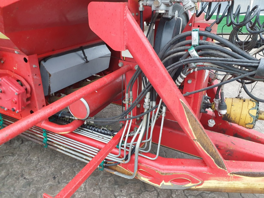 Becker AEROMAT MAXI-LINE - آلة البذر: صورة 5 Becker AEROMAT MAXI-LINE - آلة البذر: صورة 5