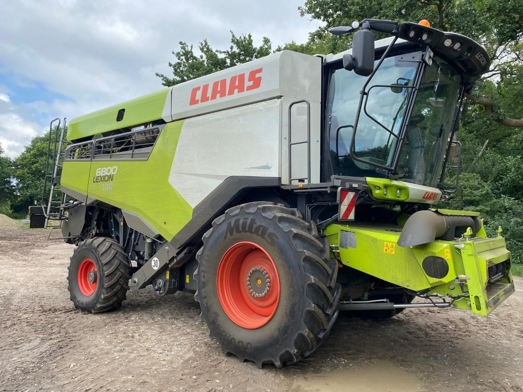 CLAAS Lexion 6800 mit Vario 930 Schneidwerk - حصادة موحَّدة: صورة 1 CLAAS Lexion 6800 mit Vario 930 Schneidwerk - حصادة موحَّدة: صورة 1