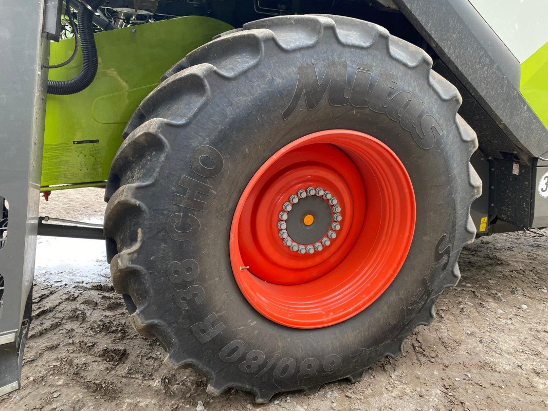 CLAAS Lexion 6800 mit Vario 930 Schneidwerk - حصادة موحَّدة: صورة 3 CLAAS Lexion 6800 mit Vario 930 Schneidwerk - حصادة موحَّدة: صورة 3