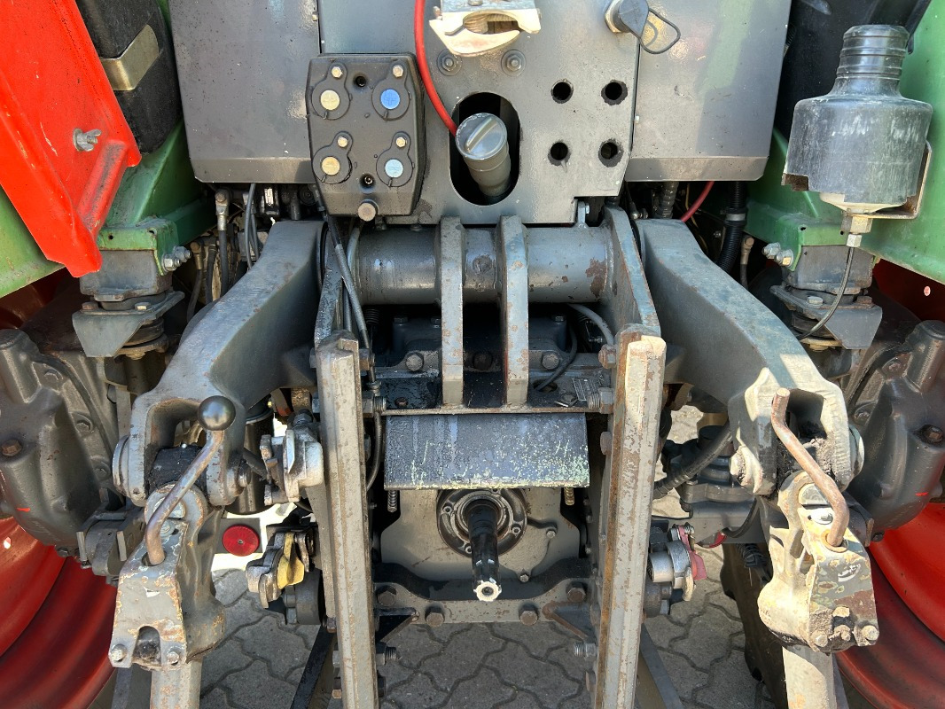 Fendt Farmer 310 - جرار: صورة 4 Fendt Farmer 310 - جرار: صورة 4