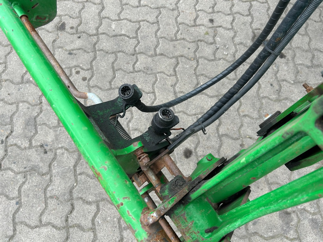 جرار John Deere 6155M: صورة 11