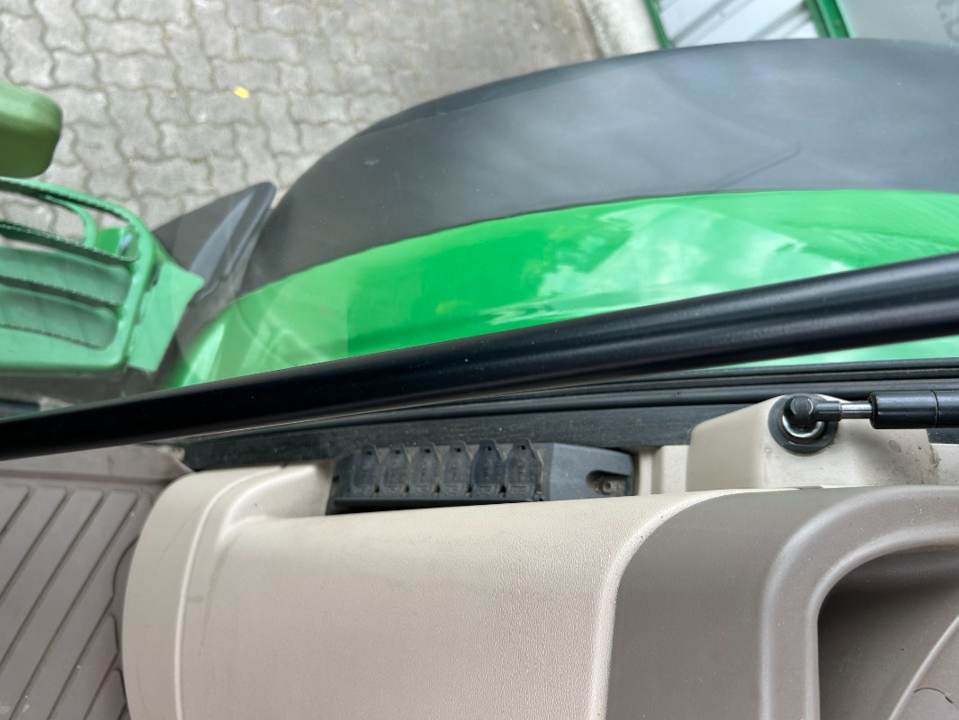 جرار John Deere 6155M: صورة 20