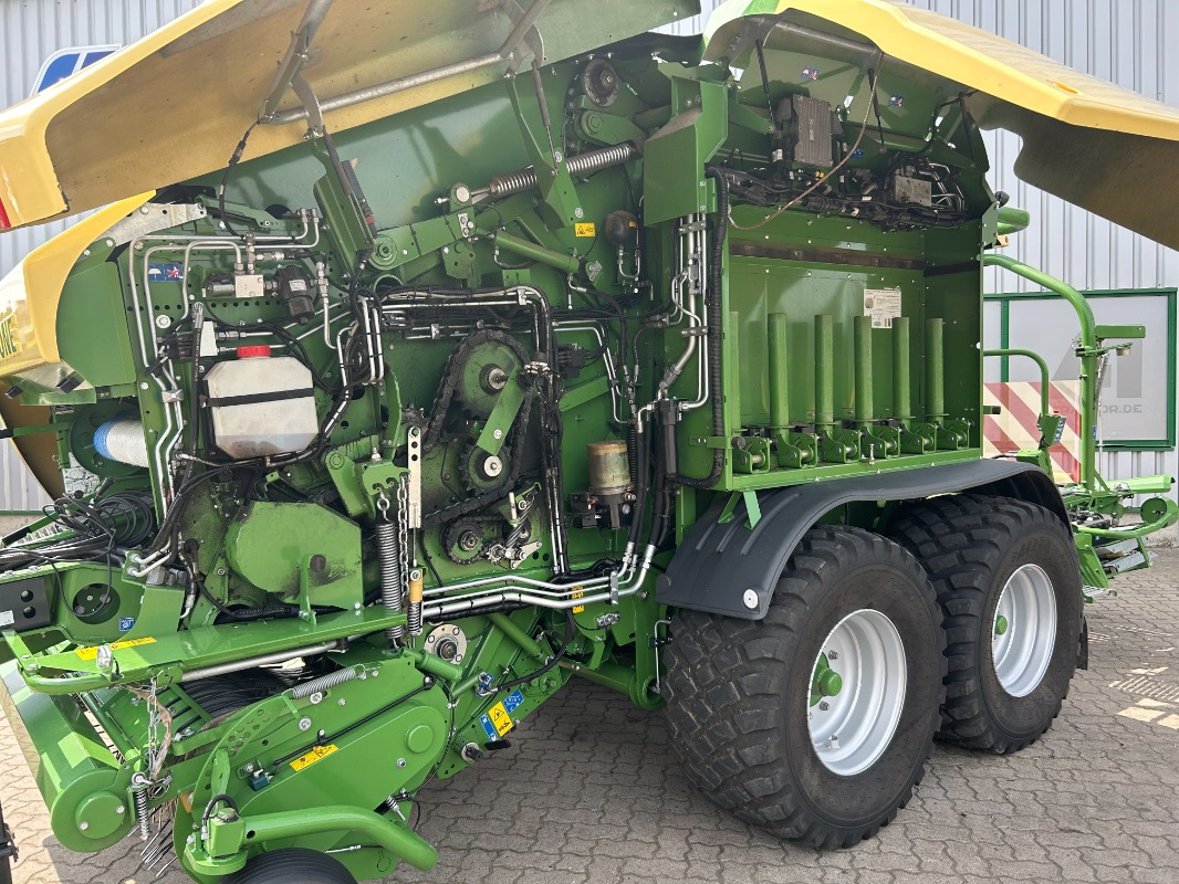 معدات تيبيس التبن Krone Comprima CV 150 XC PLUS: صورة 12