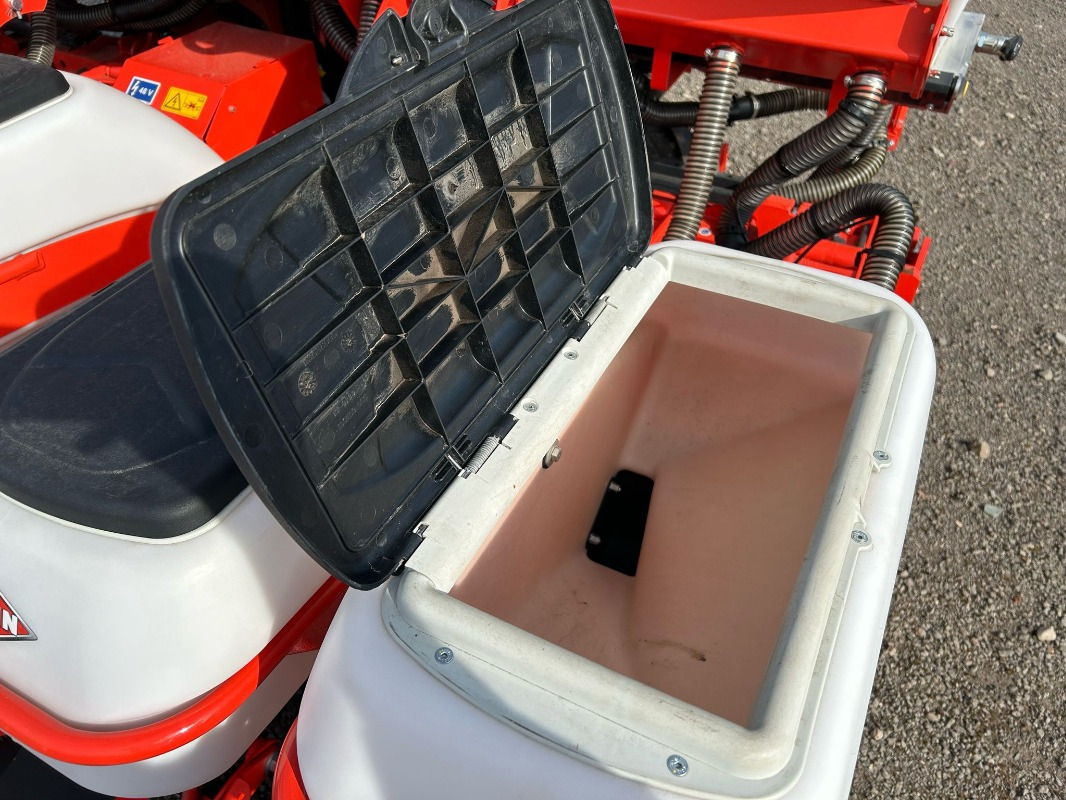 Kuhn Maxima 3 RT E *DEMO* - معدات البذار: صورة 3 Kuhn Maxima 3 RT E *DEMO* - معدات البذار: صورة 3