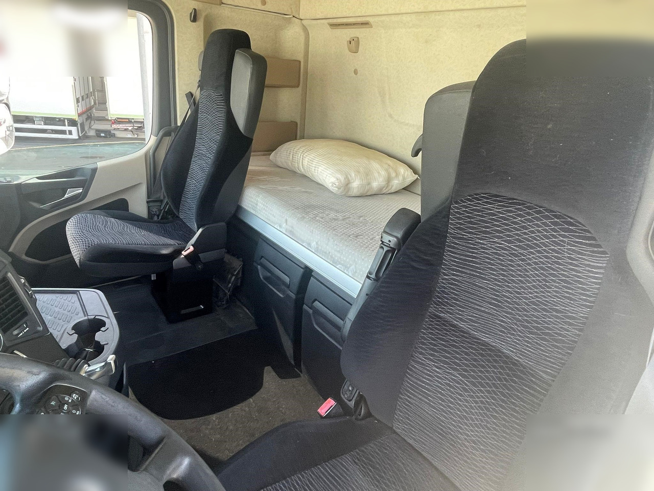 وحدة جر MERCEDES-BENZ ACTROS 1848: صورة 6