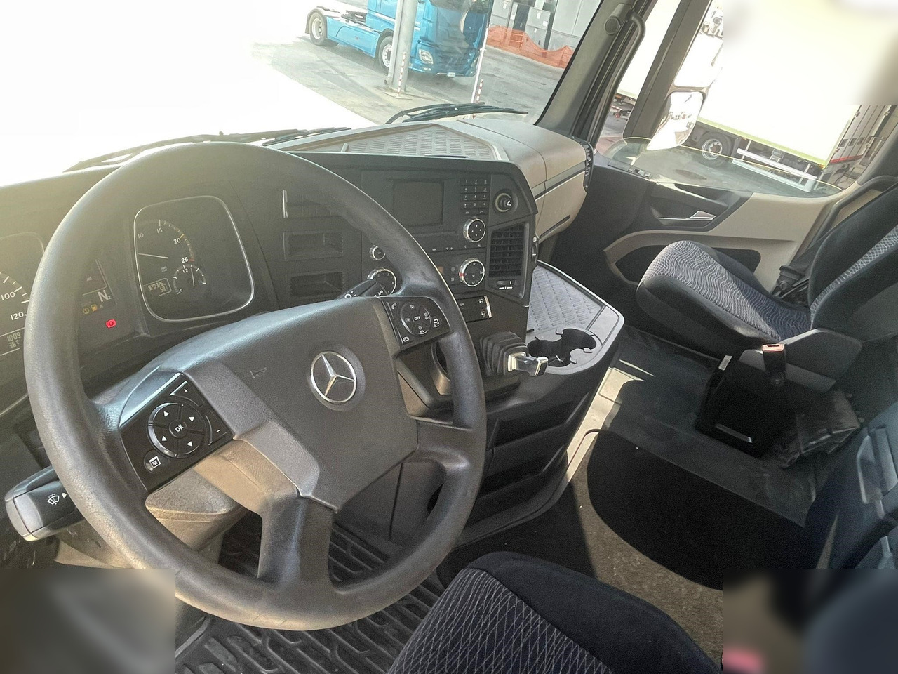 وحدة جر MERCEDES-BENZ ACTROS 1848: صورة 7