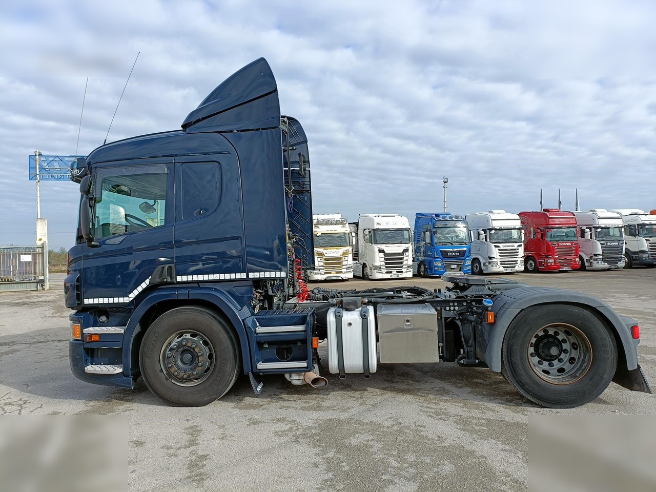 SCANIA P450 - وحدة جر: صورة 5 SCANIA P450 - وحدة جر: صورة 5