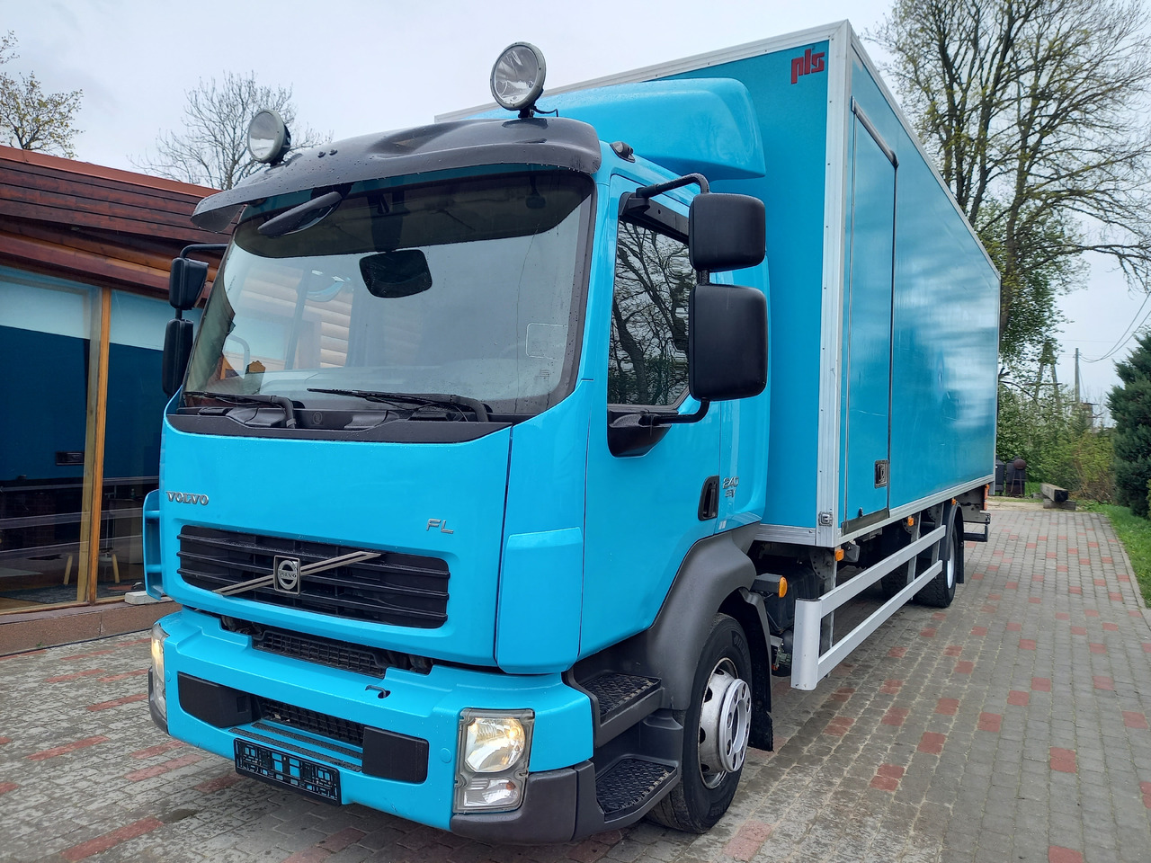 VOLVO FL, 4x2, 16000 KG. EEV - شاحنة مقفلة: صورة 1 VOLVO FL, 4x2, 16000 KG. EEV - شاحنة مقفلة: صورة 1