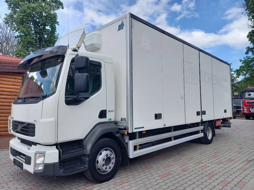 Volvo BM FL 240, 4x2, SIDE-OPENING - شاحنة مقفلة: صورة 4 Volvo BM FL 240, 4x2, SIDE-OPENING - شاحنة مقفلة: صورة 4