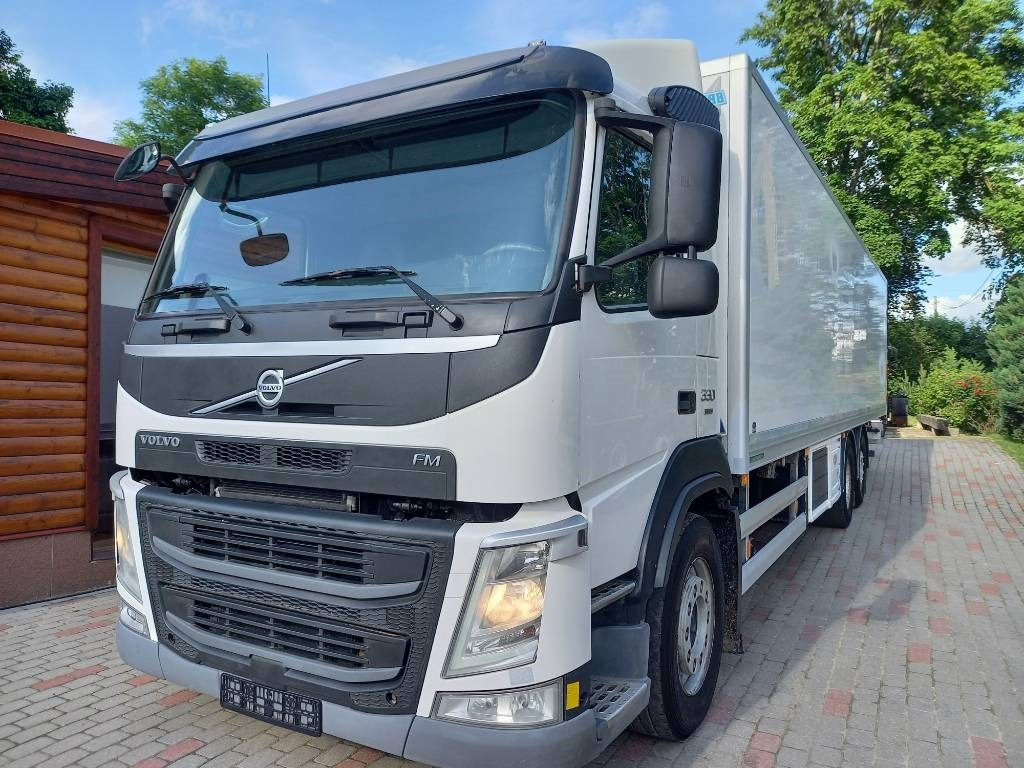 Volvo FM 330, 6x2, CARRIER SUPRA 950 U  - شاحنة الفريزر: صورة 2 Volvo FM 330, 6x2, CARRIER SUPRA 950 U  - شاحنة الفريزر: صورة 2
