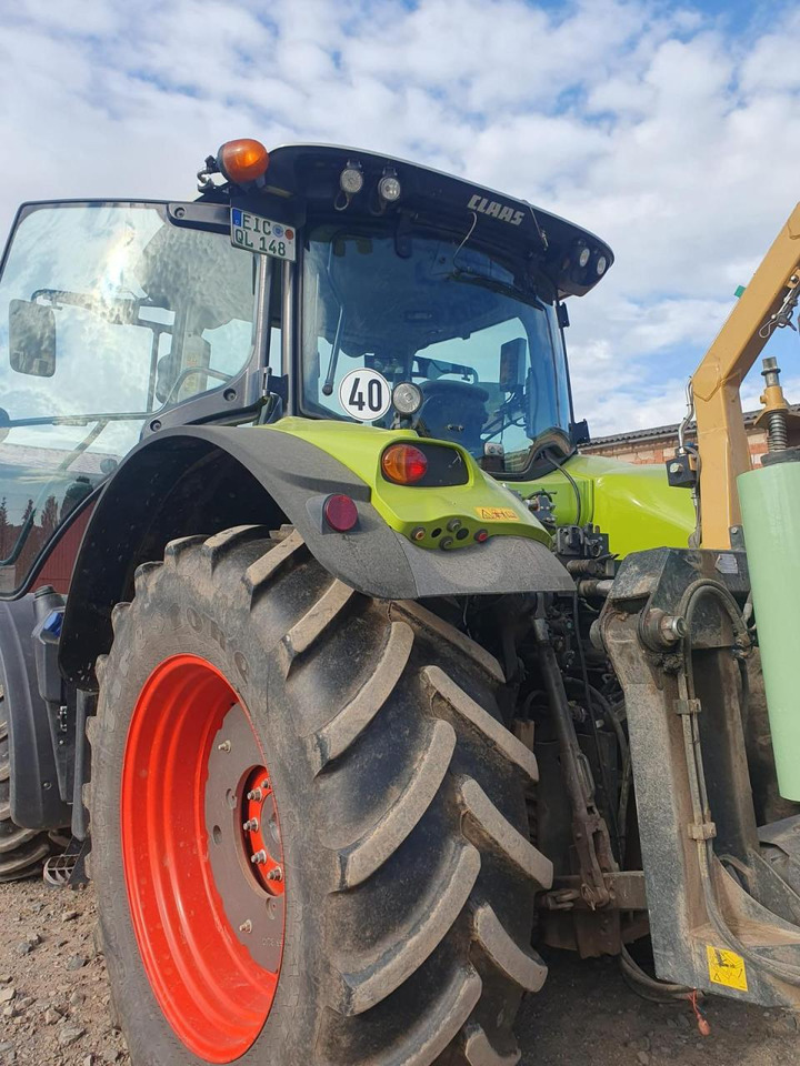 CLAAS Axion 810 - جرار: صورة 2 CLAAS Axion 810 - جرار: صورة 2