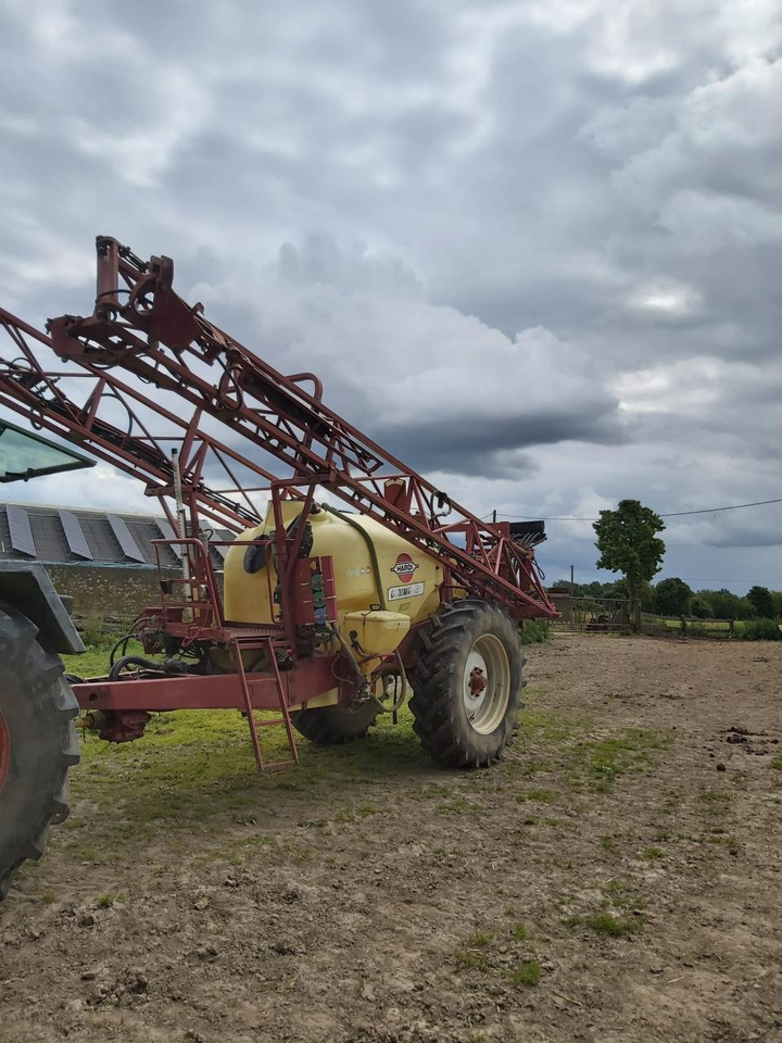 Hardi Commander 4200 - بخاخ مقطورة: صورة 1 Hardi Commander 4200 - بخاخ مقطورة: صورة 1