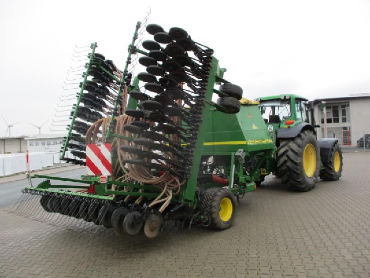 John Deere 740 A Isobus - آلة البذر: صورة 4 John Deere 740 A Isobus - آلة البذر: صورة 4