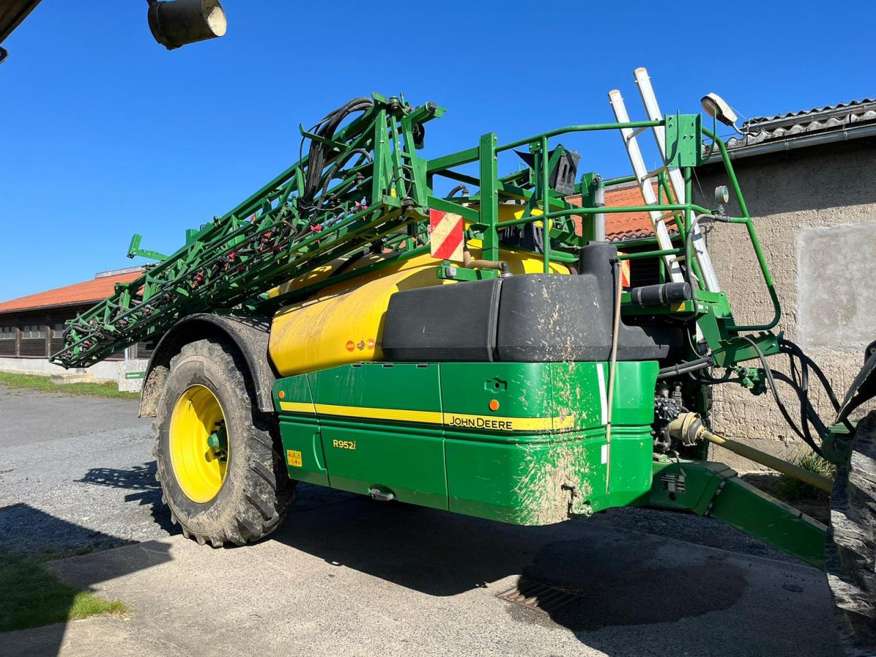 John Deere R962I - بخاخ مقطورة: صورة 1 John Deere R962I - بخاخ مقطورة: صورة 1