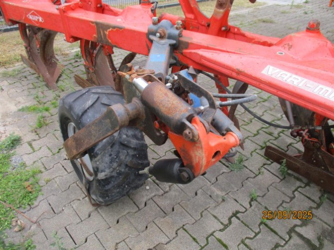 Kuhn Varimaster 152 NSH - محراث: صورة 5 Kuhn Varimaster 152 NSH - محراث: صورة 5