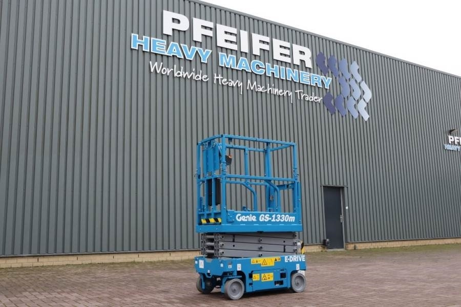 Genie GS1330M ALL-ELECTRIC DC DRIVE, 5.9M WORKING HEIGHT - رافعة هيدروليكية مقصية: صورة 2 Genie GS1330M ALL-ELECTRIC DC DRIVE, 5.9M WORKING HEIGHT - رافعة هيدروليكية مقصية: صورة 2