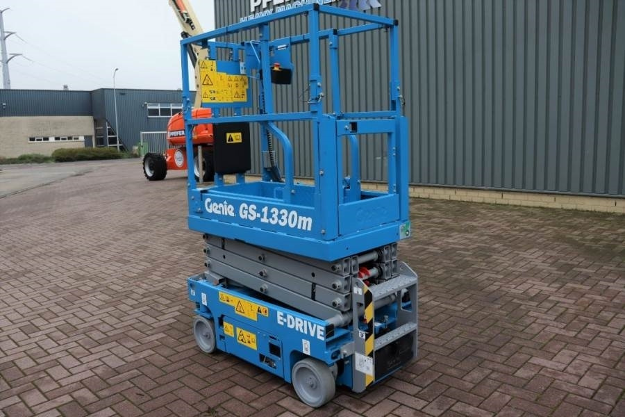 Genie GS1330M Valid inspection, *Guarantee! All-Electric - رافعة هيدروليكية مقصية: صورة 5 Genie GS1330M Valid inspection, *Guarantee! All-Electric - رافعة هيدروليكية مقصية: صورة 5