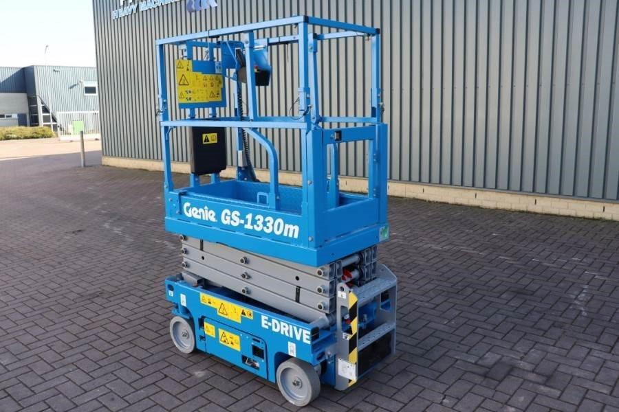 رافعة هيدروليكية مقصية Genie GS1330M Valid inspection, *Guarantee! All-Electric: صورة 10