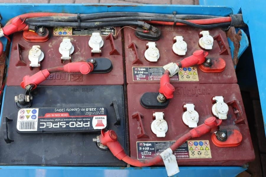 Genie GS2632 Electric, 10m Working Height, Non Marking T - رافعة هيدروليكية مقصية: صورة 5 Genie GS2632 Electric, 10m Working Height, Non Marking T - رافعة هيدروليكية مقصية: صورة 5