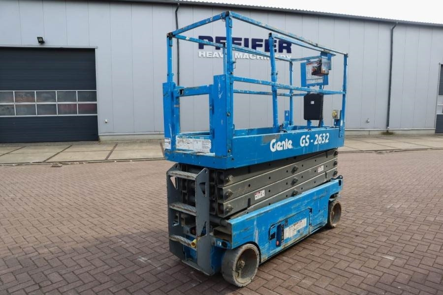 Genie GS2632 Electric, Working Height 10m, 227kg Capacit - رافعة هيدروليكية مقصية: صورة 2 Genie GS2632 Electric, Working Height 10m, 227kg Capacit - رافعة هيدروليكية مقصية: صورة 2