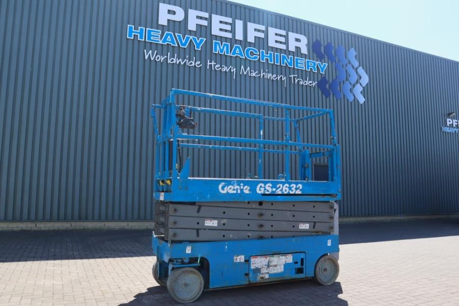 Genie GS2632 Electric, Working Height 10m, 227kg Capacit  - رافعة هيدروليكية مقصية: صورة 1 Genie GS2632 Electric, Working Height 10m, 227kg Capacit  - رافعة هيدروليكية مقصية: صورة 1