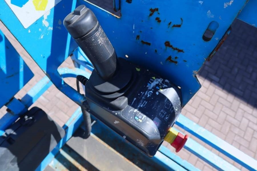 Genie GS2632 Electric, Working Height 10m, 227kg Capacit - رافعة هيدروليكية مقصية: صورة 4 Genie GS2632 Electric, Working Height 10m, 227kg Capacit - رافعة هيدروليكية مقصية: صورة 4