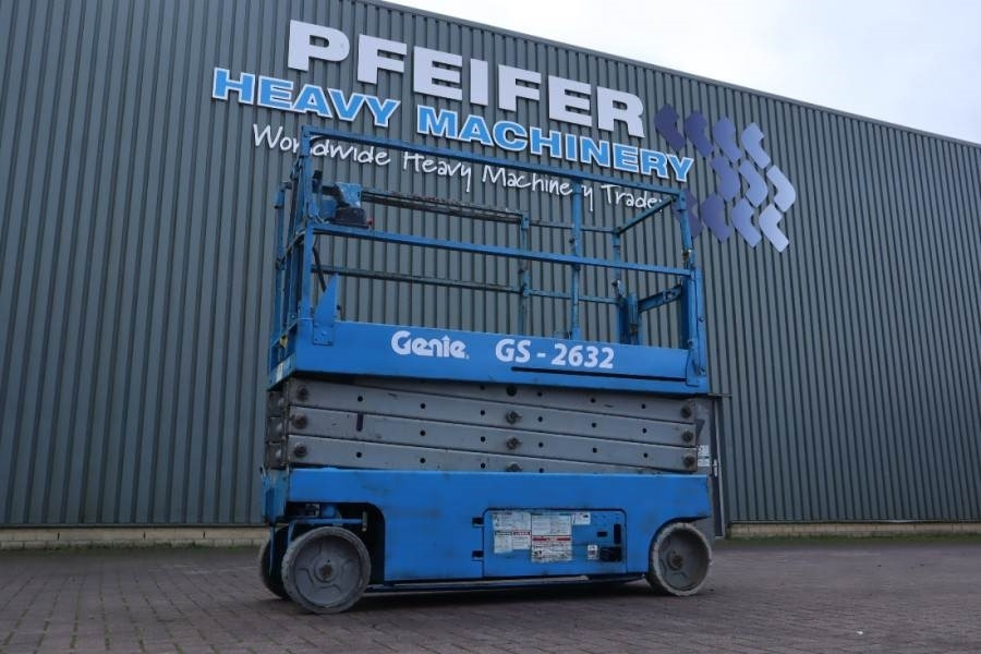 Genie GS2632 Electric, Working Height 10m, 227kg Capacit - رافعة هيدروليكية مقصية: صورة 1 Genie GS2632 Electric, Working Height 10m, 227kg Capacit - رافعة هيدروليكية مقصية: صورة 1