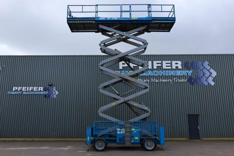 Genie GS5390 Diesel, 4x4 Drive, 18.15m Working Height, 6 - رافعة هيدروليكية مقصية: صورة 3 Genie GS5390 Diesel, 4x4 Drive, 18.15m Working Height, 6 - رافعة هيدروليكية مقصية: صورة 3