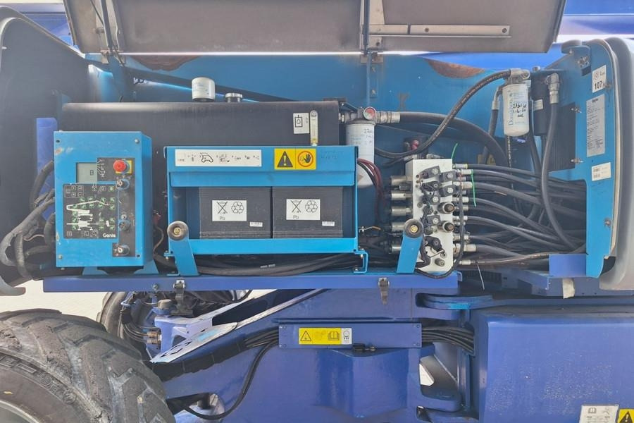 شاحنة ذراع مفصلي Genie Z135/70 Diesel, 4x4x4 Drive, 43m Lifting Height, 2: صورة 15 شاحنة ذراع مفصلي Genie Z135/70 Diesel, 4x4x4 Drive, 43m Lifting Height, 2: صورة 15