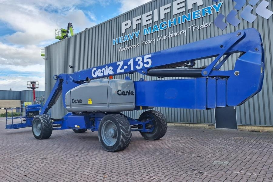 شاحنة ذراع مفصلي Genie Z135/70 Diesel, 4x4x4 Drive, 43m Lifting Height, 2: صورة 9 شاحنة ذراع مفصلي Genie Z135/70 Diesel, 4x4x4 Drive, 43m Lifting Height, 2: صورة 9
