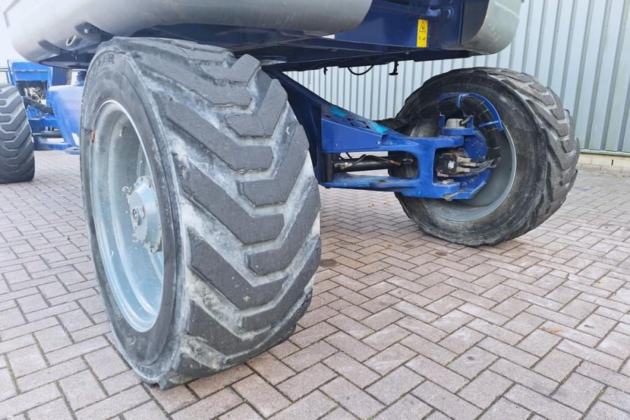 شاحنة ذراع مفصلي Genie Z135/70 Diesel, 4x4x4 Drive, 43m Lifting Height, 2: صورة 13 شاحنة ذراع مفصلي Genie Z135/70 Diesel, 4x4x4 Drive, 43m Lifting Height, 2: صورة 13